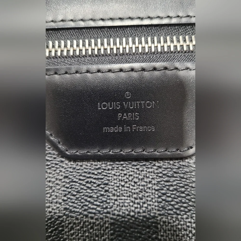 Louis Vuitton Daniel Damier Graphite Black And Grey Messenger Bag